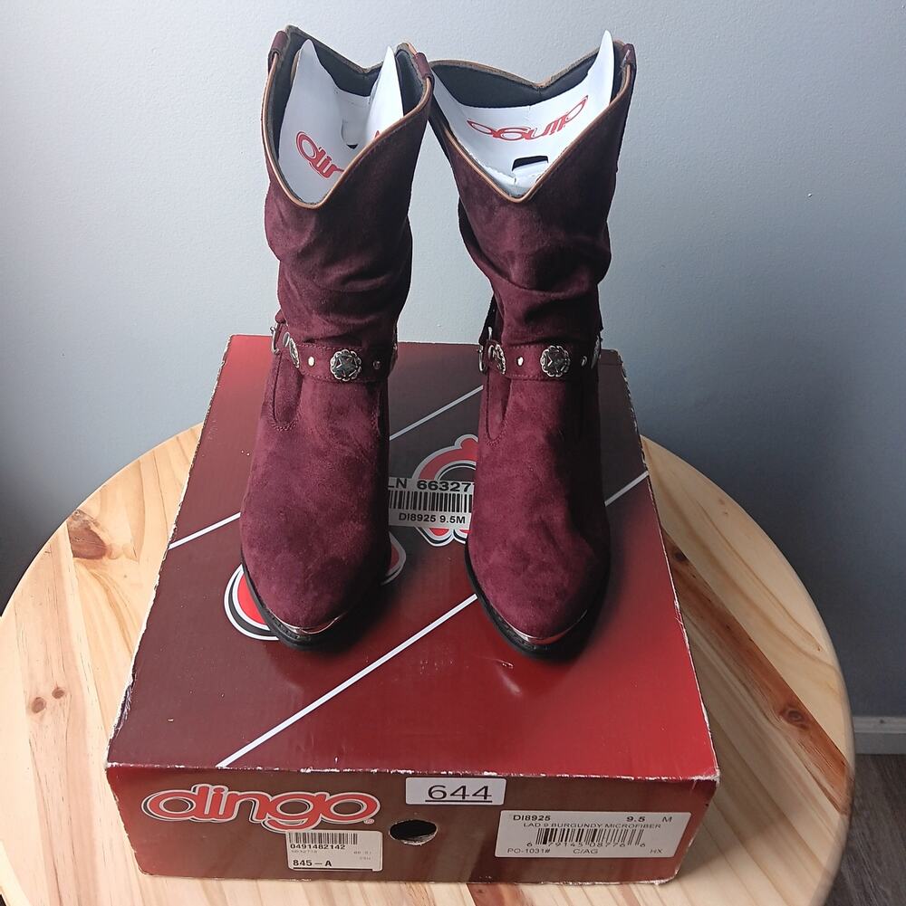 Dingo Boots Women's 9.5 M Cowboy Burgundy Microfiber Calf Slouchy NIB